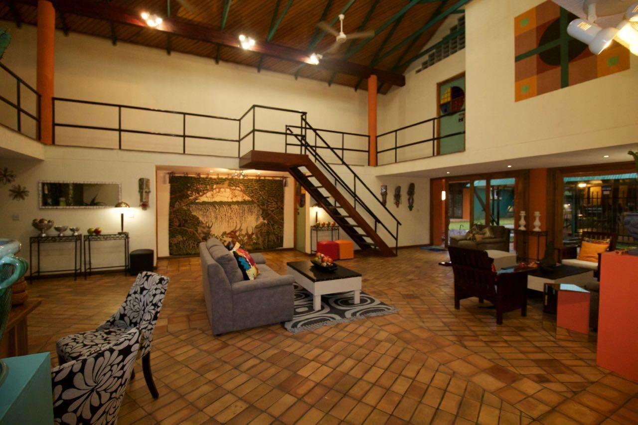 Flatdog Lodge Victoria Falls Exterior photo