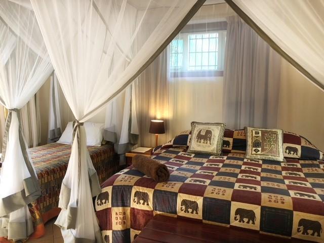 Flatdog Lodge Victoria Falls Exterior photo