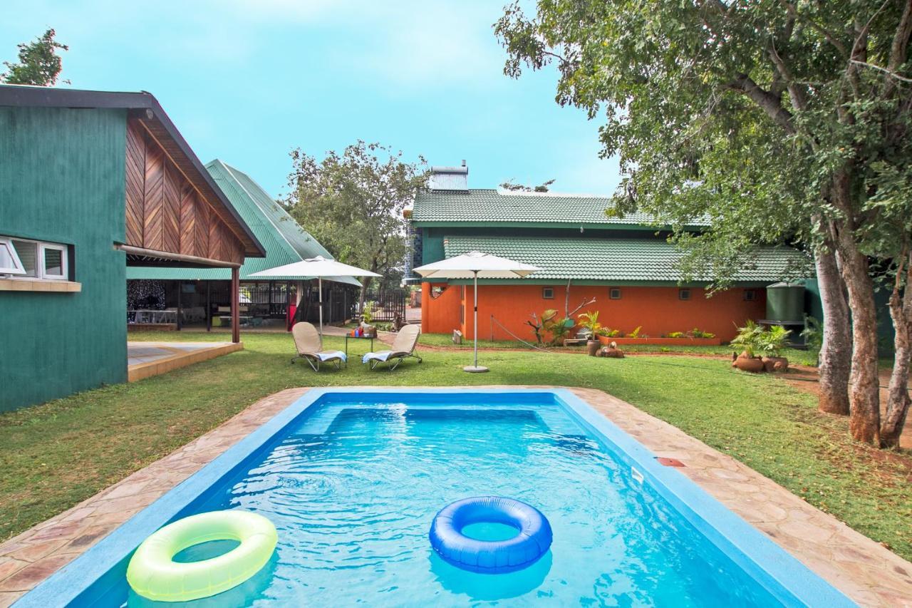 Flatdog Lodge Victoria Falls Exterior photo